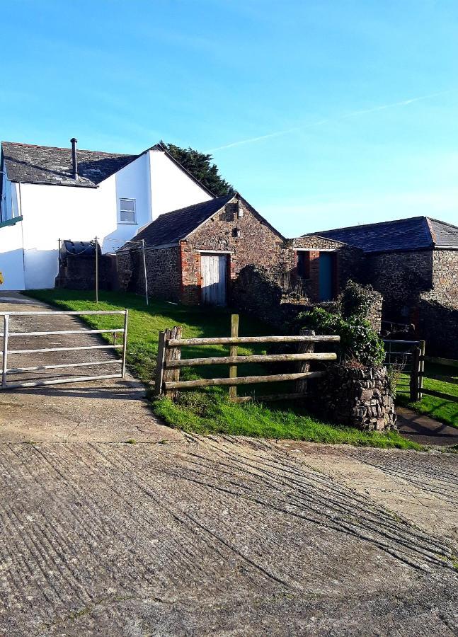 Sharlands Farm Bed And Breakfast Bude Exterior foto